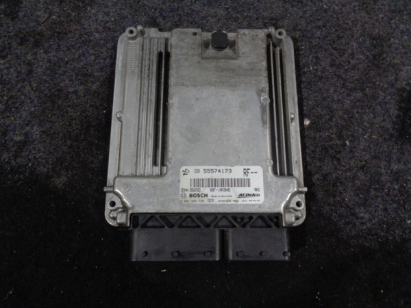 Opel Insignia Motorsteuergerät Steuergerät 55574173