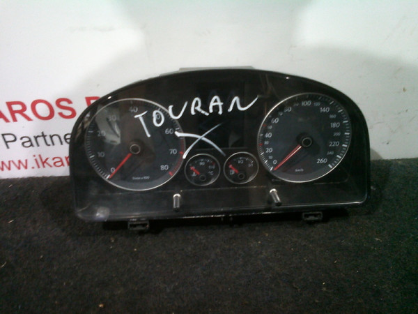VW Touran Tacho Kombiinstrument 1T0920872F V0011000