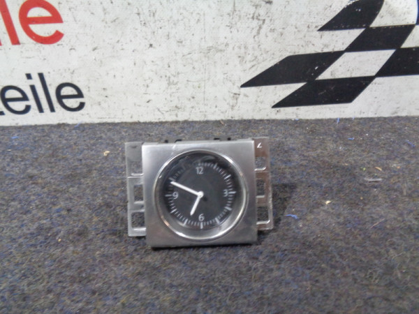 VW Passat B7 Innenuhr Uhr 194805812