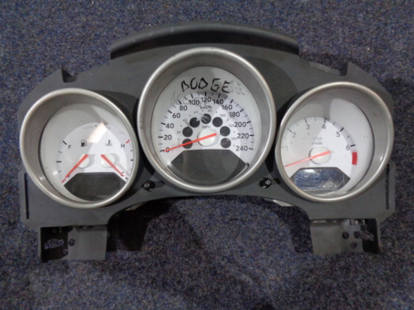 Dodge Caliber Tacho Kombiinstrument Tachometer P05107000AG