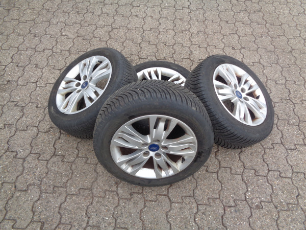 Ford Focus III 3 Mk3 Räder 205 55R16 Reifen Alufelgen Baujahr 2020 