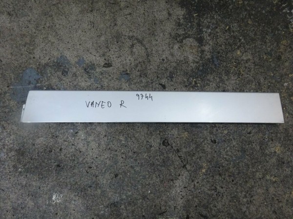 Mercedes Vane W414 Abdeckung Schiebetür Blende rechts Silber 9744