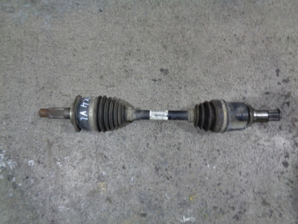 Suzuki SX4 Allrad Antriebswelle Welle vorne links 