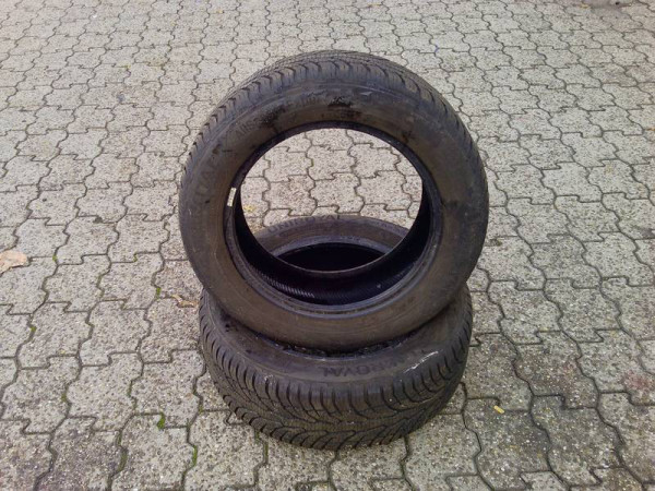 2X Reifen Winterreifen Allwetterreifen 215 55 R16 Baujahr 2020 