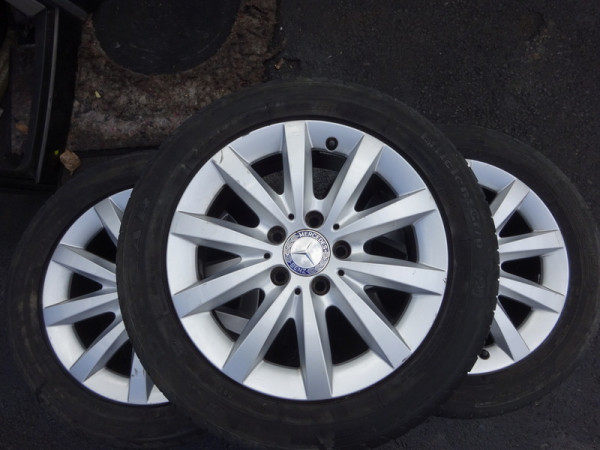 Mercedes A-Klasse W176 Alufelgen 205 55R16 Räder Reifen Felgen