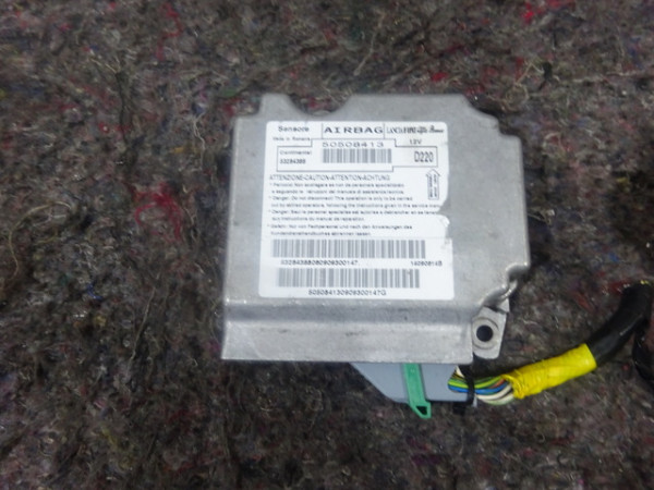 Alfa Romeo Mito 955 Airbagsteuergerät Steuergerät 50508413