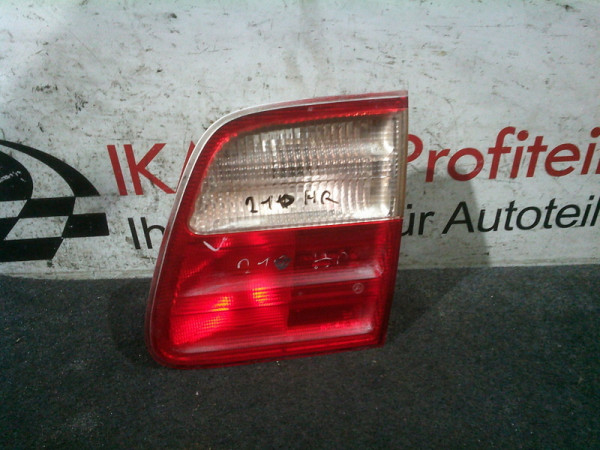 Mercedes Benz E-Klasse W210 Rücklicht Rückleuchte Kofferraumdeckel rechts Beifahrerseite