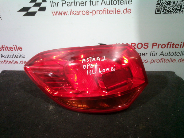 Opel Astra J Caravan Rücklicht hinten links Fahrerseite