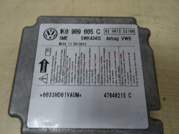 VW Golf V 5 1K Airbagsteuergerät Airbag Steuergerät 1K0909605 C