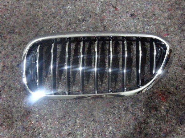 BMW 5er G30 G31 Niere Ziergitter Chrom links Kühlergrill 7383519