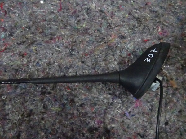Peugeot 307 Dachantenne Antenne Dach Radioantenne 9680911180