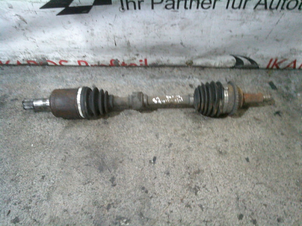 Mazda 626 GF Antriebswelle Welle Gelenkwelle Links Fahrerseite 