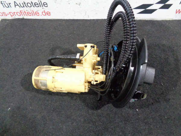 Mercedes C-Klasse W205 Kraftstoffpumpe Pumpe Benzinpumpe