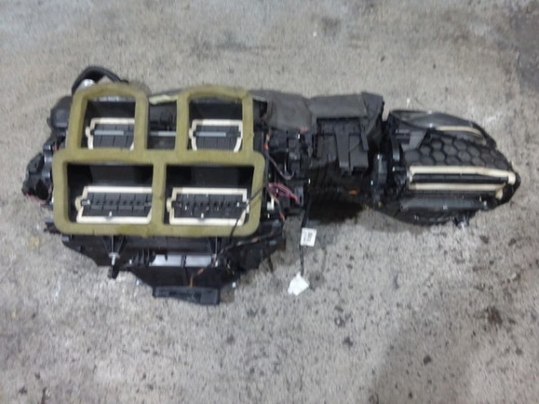 BMW 3er F30 Heizungskasten Wärmetauscher Kasten 9325142-06
