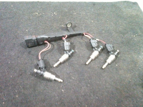 Audi Injektoren Einspritzdüsen 06F97182 düse VW Seat Skoda