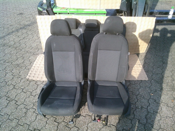 VW Golf Vll 7 5G Sitzausstattung Sitz Sitze Stoffsitz Ausstattung 