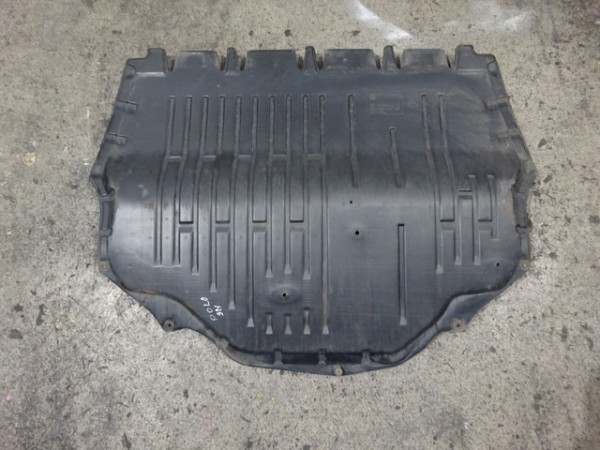  VW Polo 9N Unterbodenschutz Unterfaherschutz 6Q0825237 AB