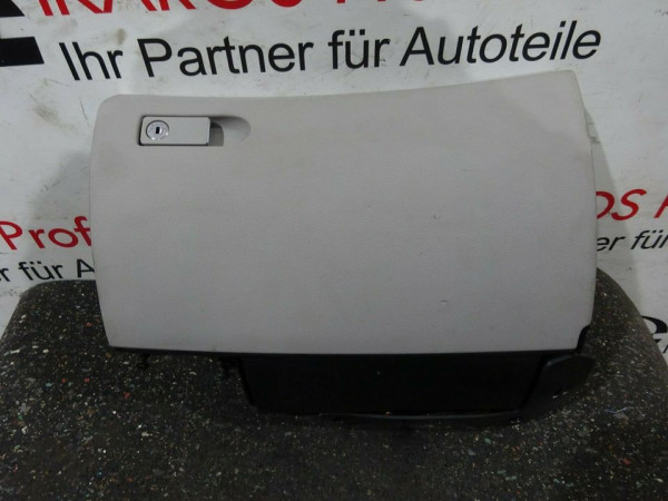 Mercedes C-Kl. W204 Handschuhfach Ablagefach Staufach 2046803391