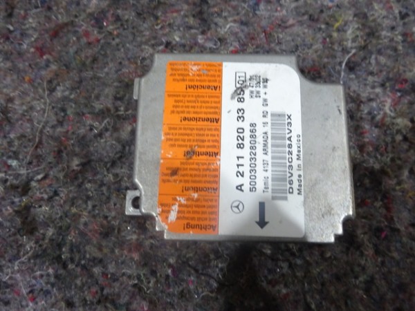 Mercedes Benz E-Klasse W211 Airbagsteuergerät Airbag Steuergerät Modul A2118203385