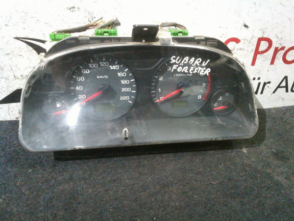Subaru Forester SF Tacho Kombiinstrument 85015FC560 0904680712477