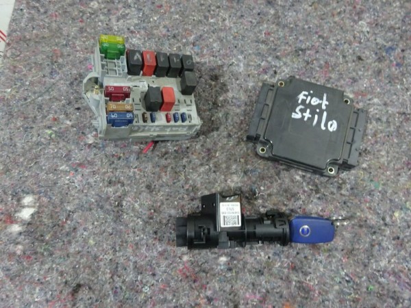 Fiat Stilo 192 Motorsteuergerät Steuergerät Motor Set 55181458
