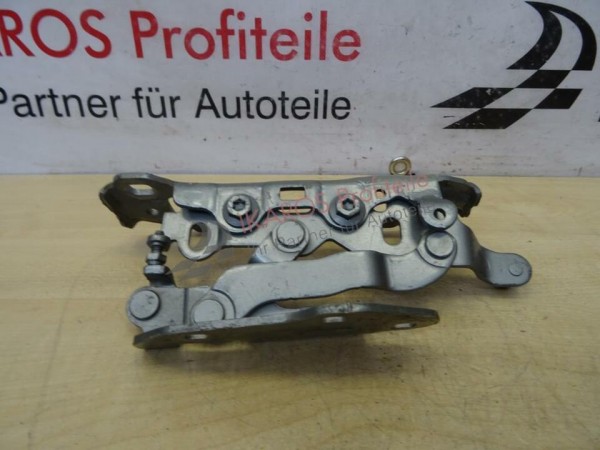 Mercedes C-Klasse W204 Scharniere Motorhaube Rechts A2048800228