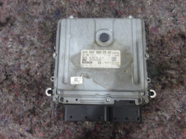 Mercedes W204 W207 W212 Motorsteuergerät Steuergerät Motor A6429002900