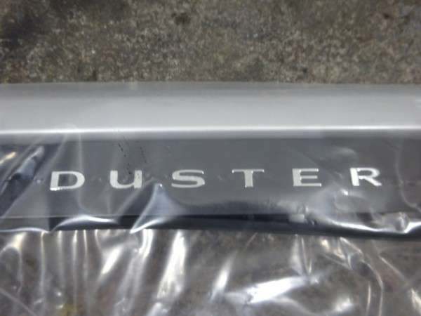 Dacia Duster Dachreiling Reiling Gepäcksträger Fahrerseite links