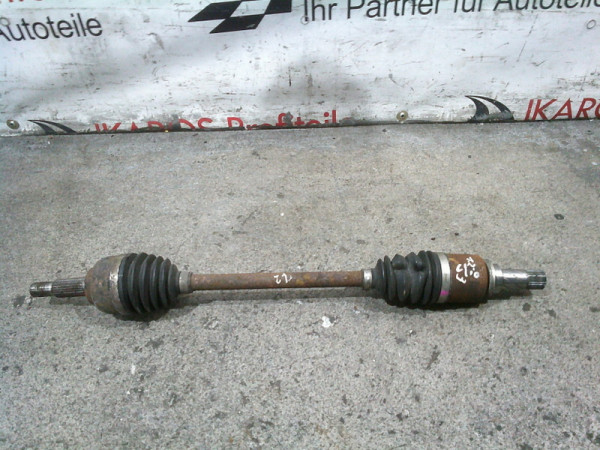 Renault Clio 3 Antriebswelle Gelenkwelle Welle vorne links Benzin