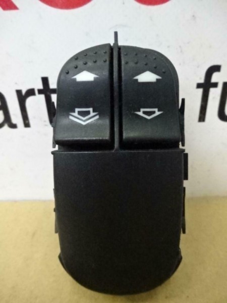 Ford Focus I 1 Fensterheberschalter links YS4T14529 Schalter