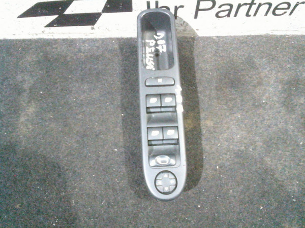 Peugeot 207 Fenterheberschalter Fensterheber 000067968