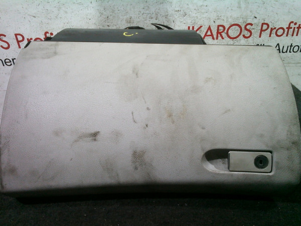 Mercedes C Klasse W204 Handschuhfach Fach Ablagefach A2046803391