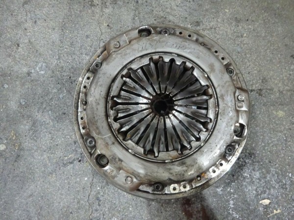  MINI Cooper R56 1,6 D Schwungrad 6 Gang Schwungscheibe