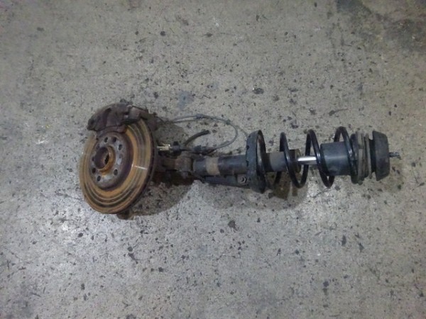 Opel Zafira A Stoßdämpfer Federbein Radnabe vorne links 