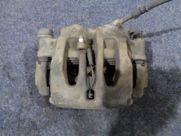 Mercedes Sprinter W907 Bremssattel Sattel Bremse vorne rechts 
