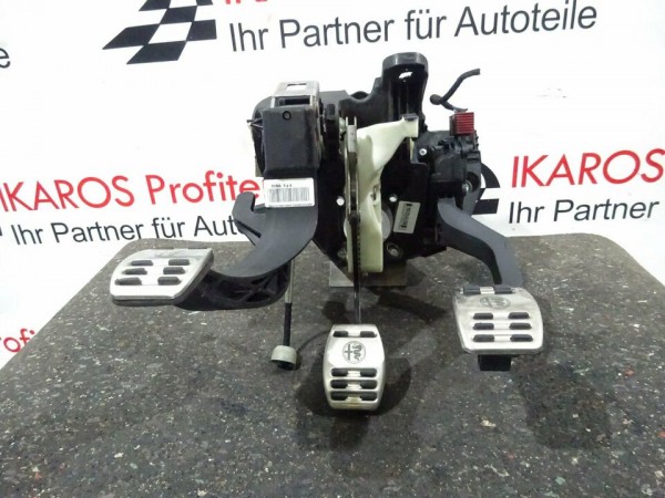 Alfa Romeo Giulietta Gaspedal Pedal Bremse 6PV010175 505212670