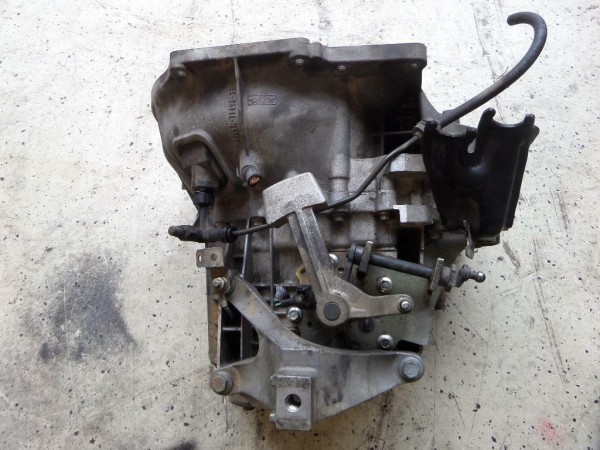 Ford Focus II 1,6 TDCI 5 Gang Schaltgetriebe 3M5R7002YF getriebe