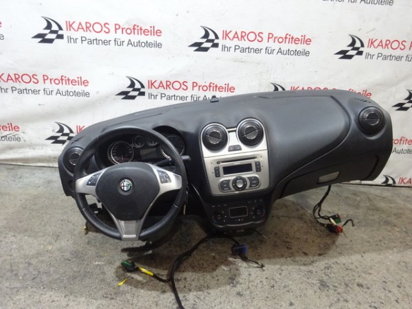 Alfa Romeo Mito Armaturenbrett Dashboard Cockpit Lenkrad komplett