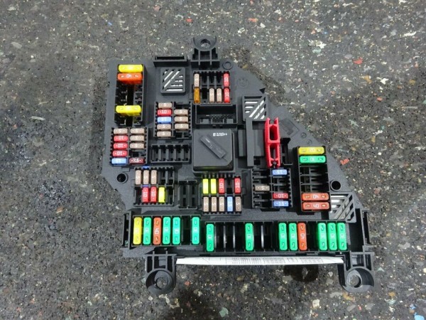 BMW 5er F10 F11 Sicherungskasten Zentralelektrik 9264923