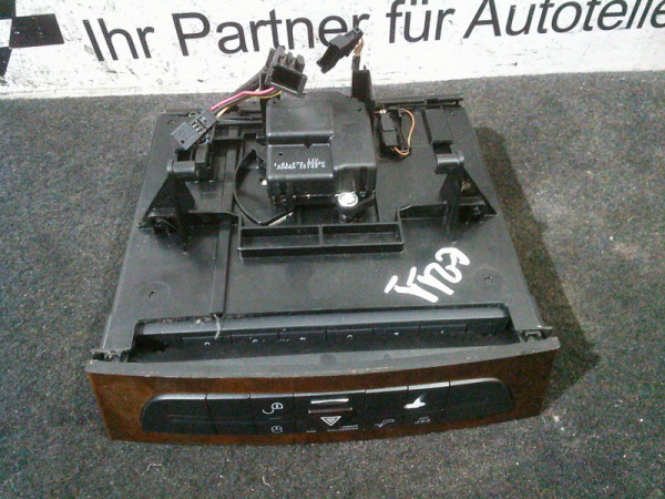 Mercedes E-Klasse W211 Schalterleiste Warnblinker Warnblinkschalter A2116800552