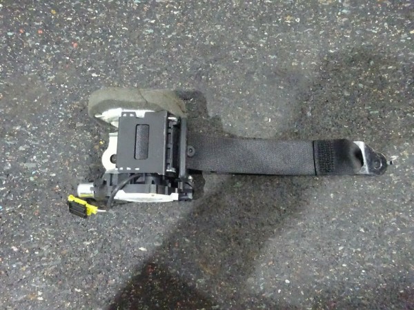 Mercedes C-Klasse W204 Sicherheitsgurt hinten links A2048602786