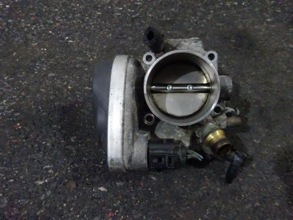 Opel Astra Vectra Zafira 1,8 Drosselklappe Stutzen 55562380