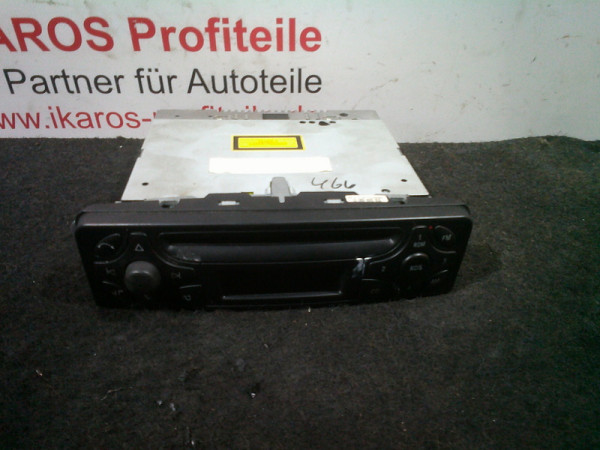 Mercedes Benz C-Klasse W203 Autoradio Radio CD-Player A2038201786