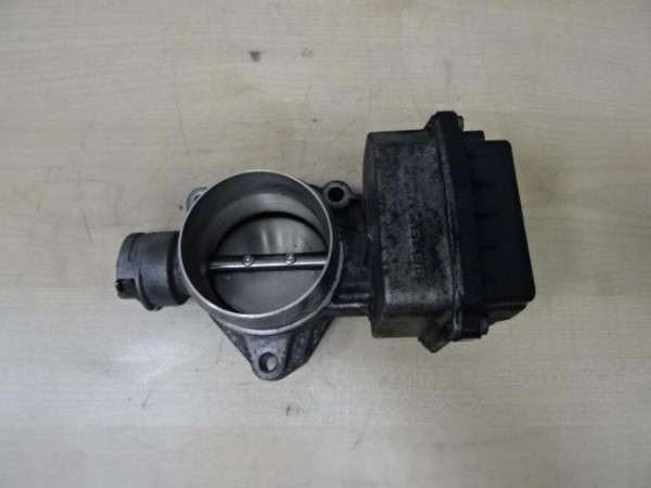 Peugeot Citroen 2.0 16V Drosselklappe Klappe Stutzen