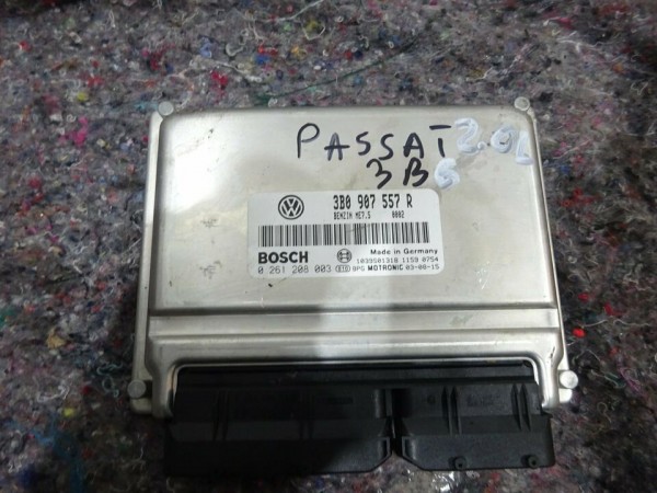 VW Passat 3BG Audi Motorsteuergerät Steuergerät Motor 3B0907557 R