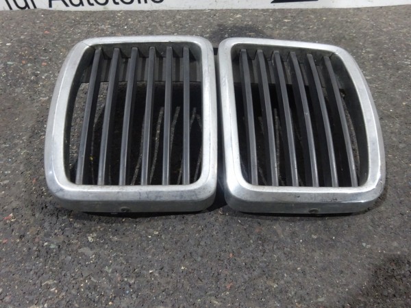 BMW 3er E30 Niere Kühlergrill Grill Frontgrill 51131884350..