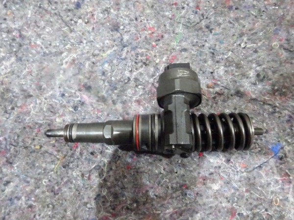 VW Audi Seat Skoda Pumpe Düse Element PDE 038130073 AC 