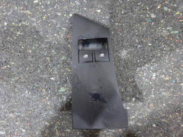 Opel Astra J Fensterheberschalter Schalter vorne links 13305978 