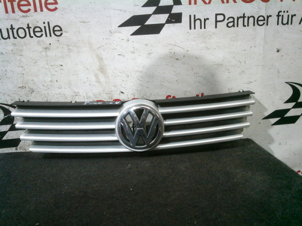 VW Bora 1J Kühlergrill Grill Frontgrill vorne