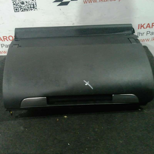 Audi A3 8P Handschuhach Ablagefach Staufach 8P18570358